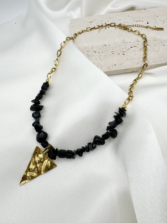 Collar Triángulo