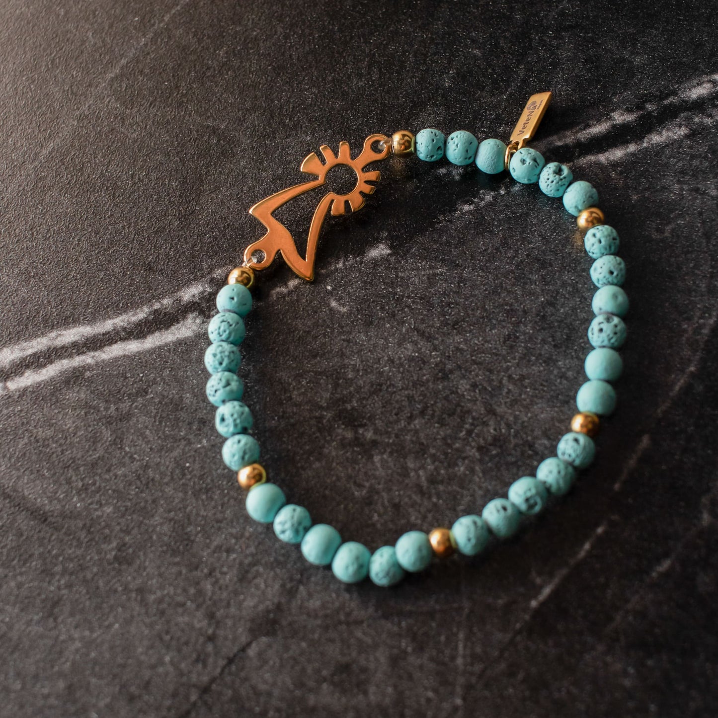 Pulsera Virgen del Pilar dorada