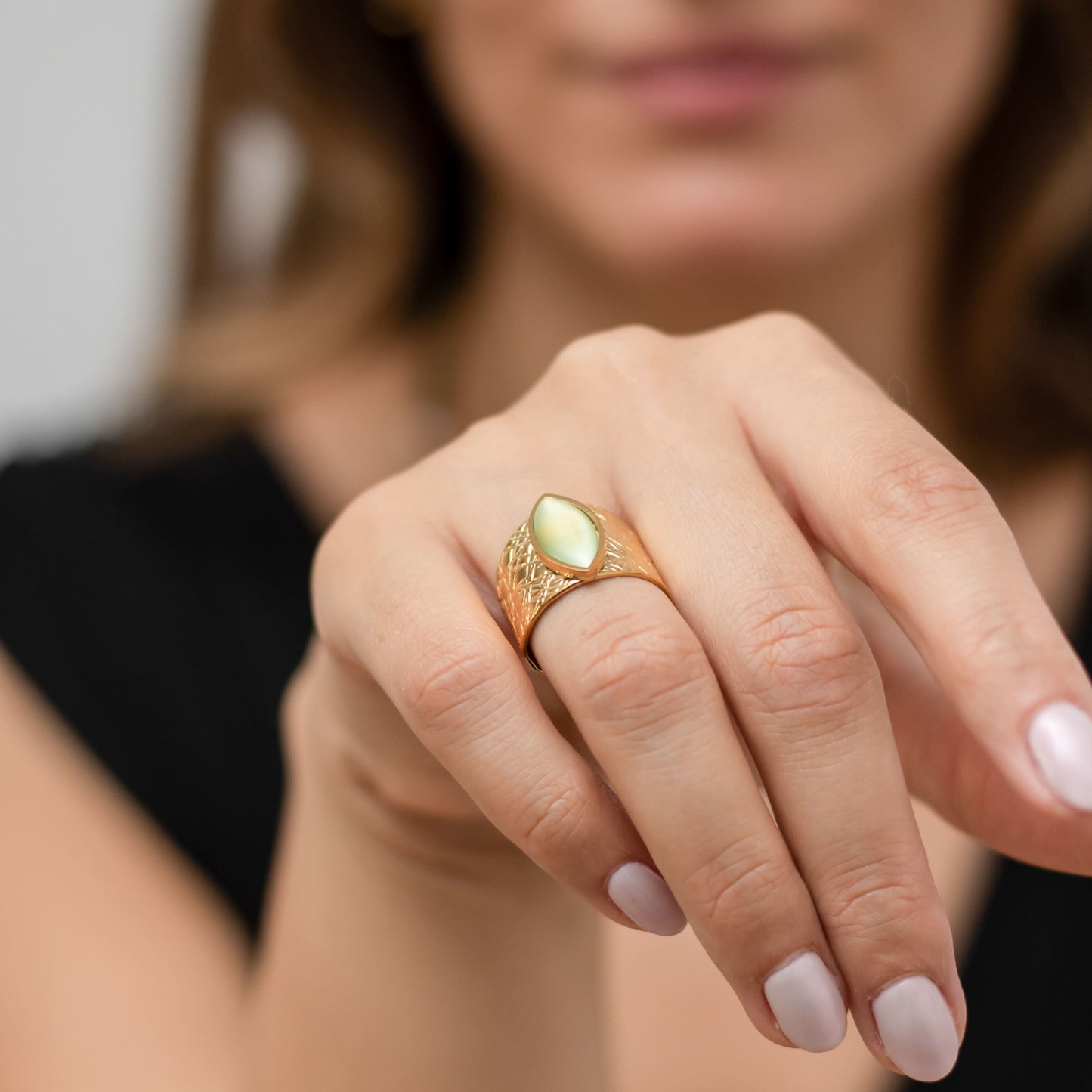 Collar Coralía y Anillo Cumbre