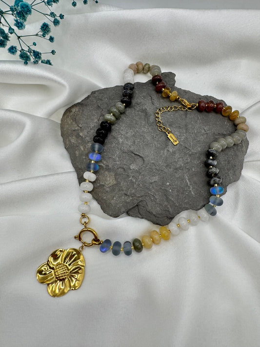 Collar Flor de Equilibrio