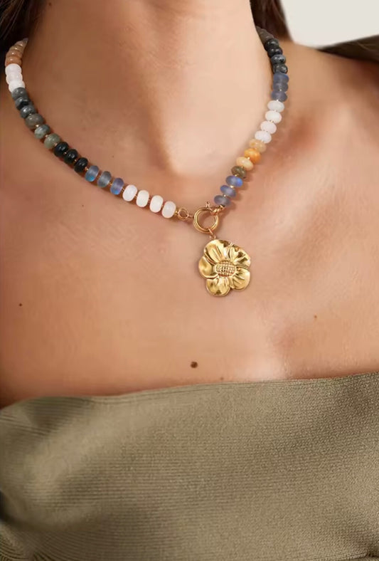 Collar Flor de Equilibrio