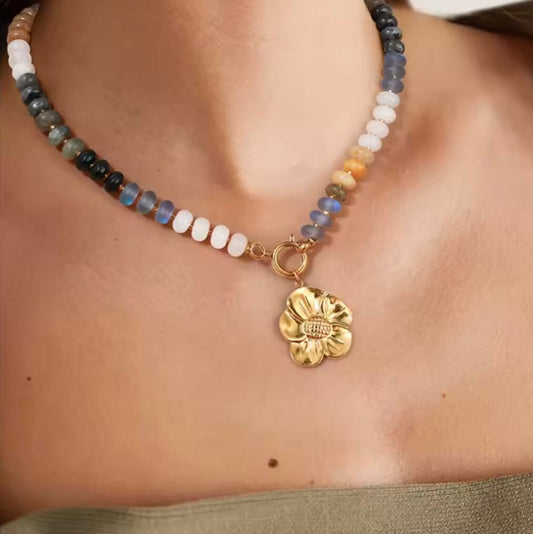 Collar Flor de Equilibrio