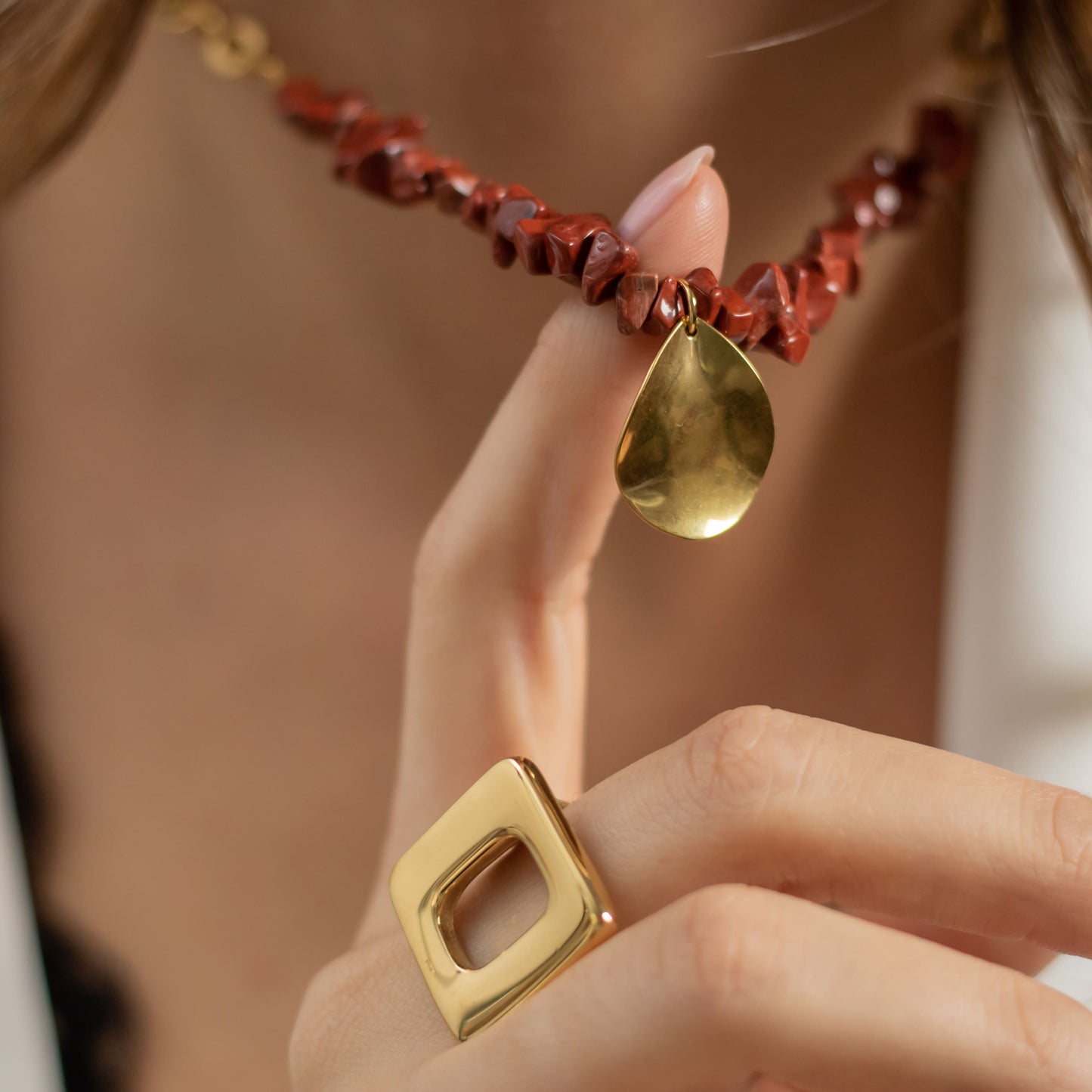 Collar Fuego Ancestral y Anillo Ventana de Luz