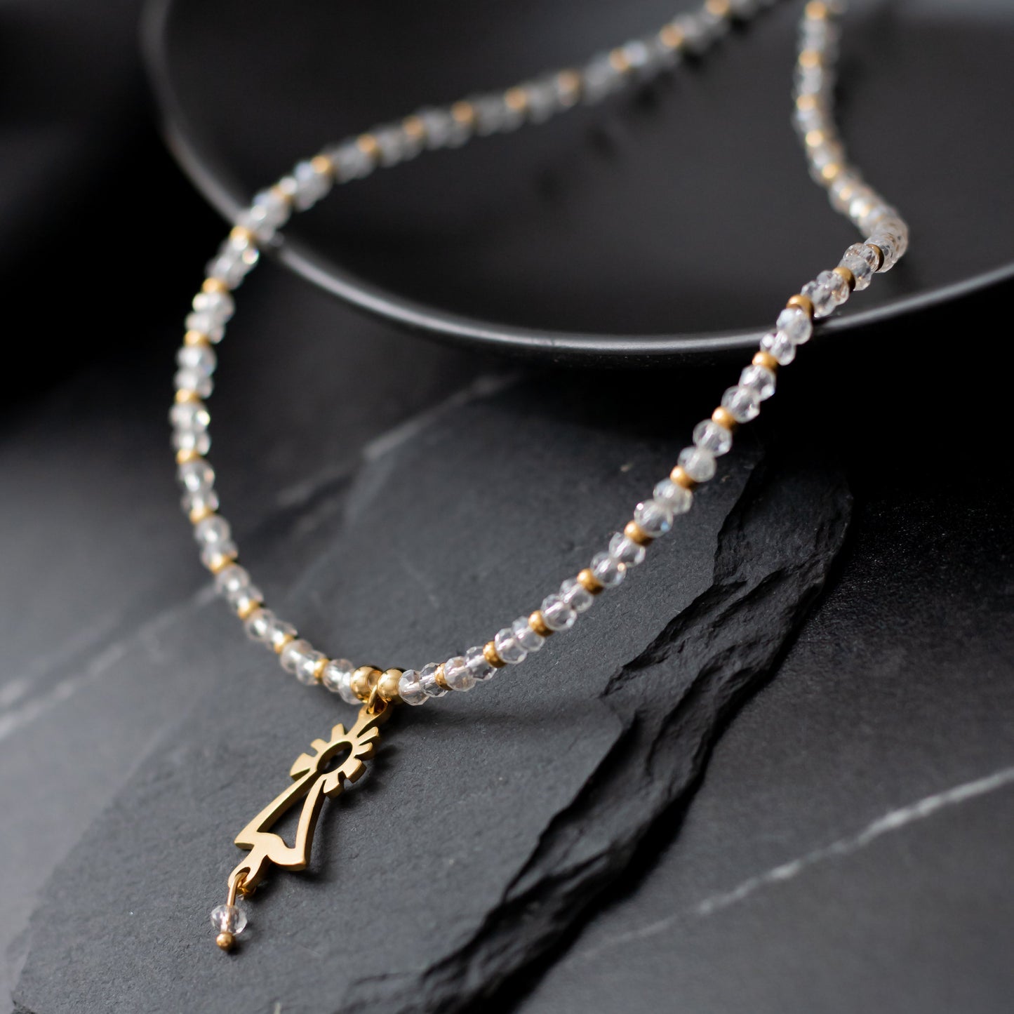 Collar Virgen del Pilar dorado