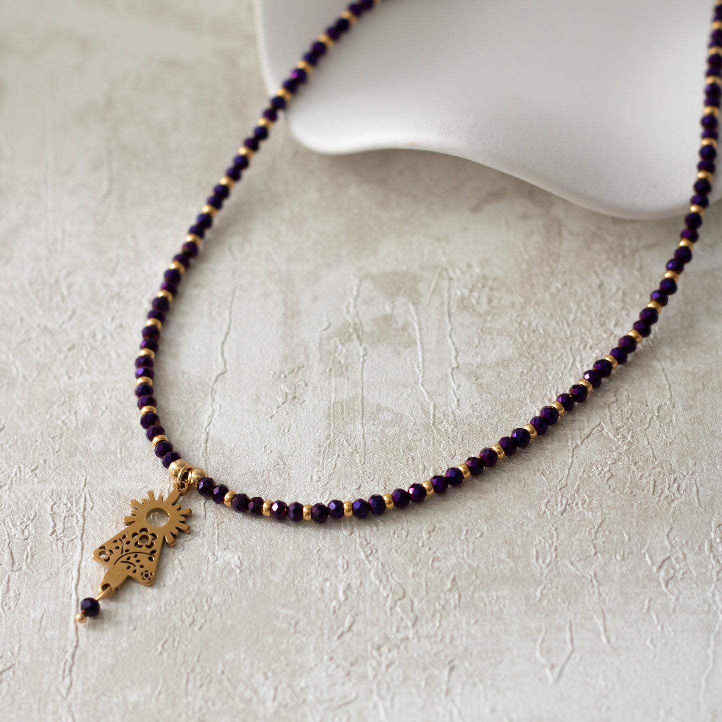 Collar Virgen del Pilar Mantón Dorado