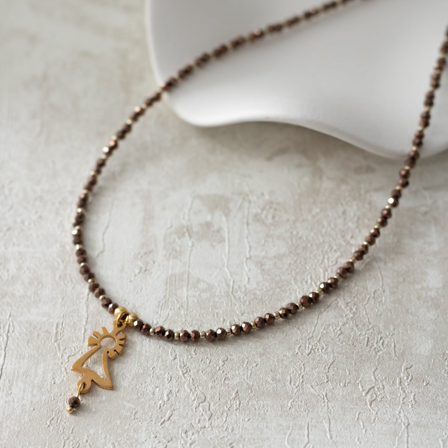 Collar Virgen del Pilar dorado